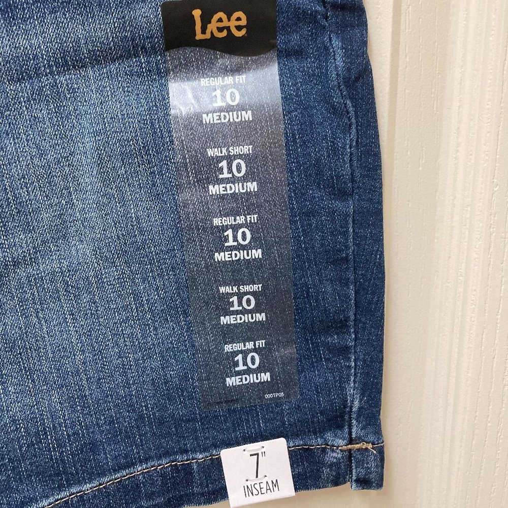 Lee Women's Regular Fit Chino Walkshorts: EXPEDITION: 10:M 7'' Inseam NWT Shorts - Picture 2 of 11